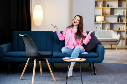 Do’s and don’ts to style living room.