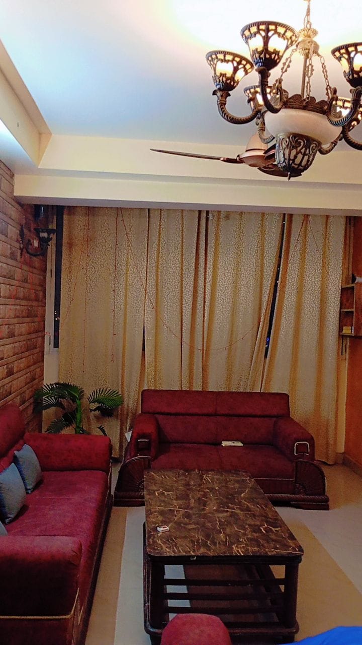 Single occupancy fully furnished rooms available in 3 bhk and 4 bhk flat in gated society